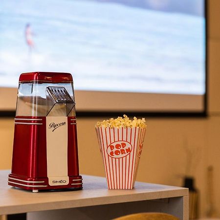Host Inn Le Lumiere Spa & Cinema リヨン エクステリア 写真