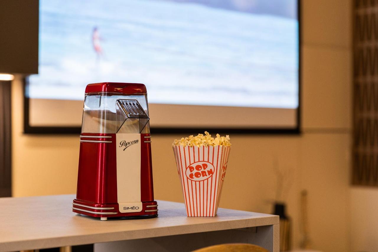 Host Inn Le Lumiere Spa & Cinema リヨン エクステリア 写真